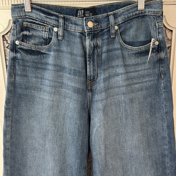 NWT Gap High Rise Wide Leg Jeans - Picture 2 of 9